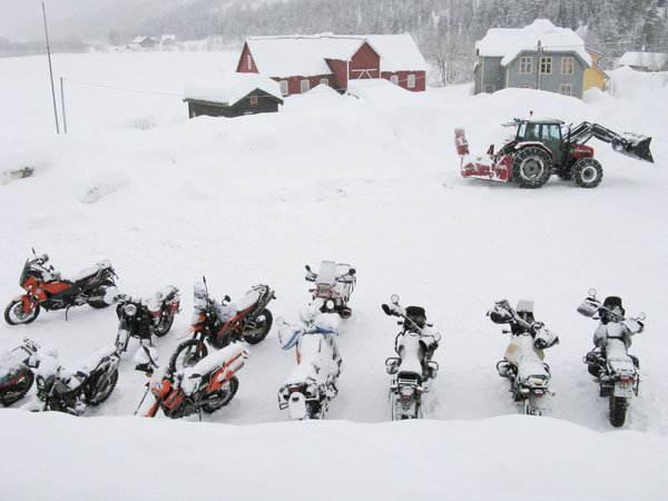 Motorrad - Winter - Abenteuer: Die Fjordrally